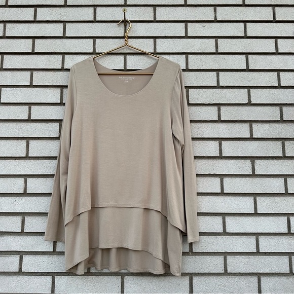 Soft Surroundings Perfect Layers Tiered Top Long Sleeve Split Back Beige Tan - Picture 1 of 8